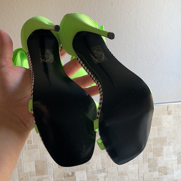 ASOS DESIGN x Christian Cowan bow high heels - Picture 8 of 10